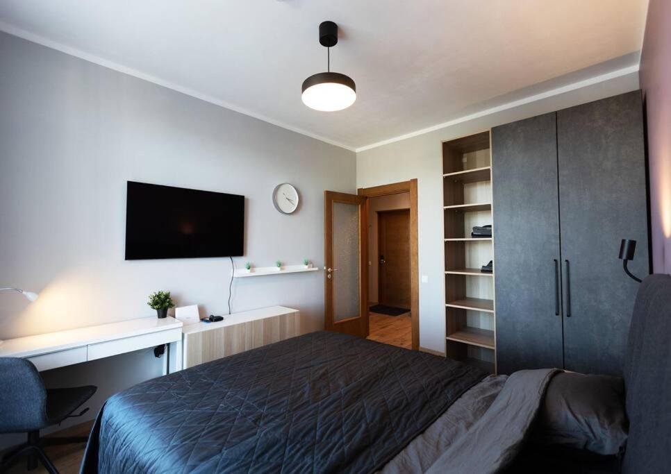 Stylish Apartment With Parking & Spacious Balcony Riga Extérieur photo